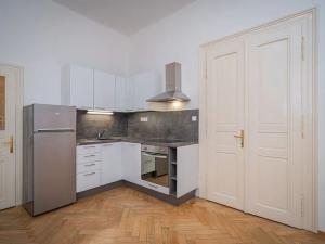 Pronájem bytu 2+kk, Praha - Nové Město, Lípová, 44 m2