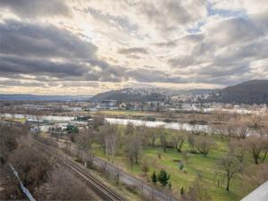 Pronájem bytu 2+kk, Praha - Modřany, Mezi vodami, 57 m2