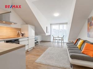 Pronájem bytu 2+kk, Praha - Dejvice, Velvarská, 53 m2