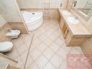 Pronájem rodinného domu, Praha - Nebušice, Ke strži, 400 m2