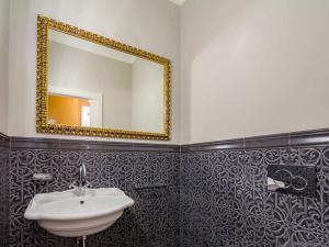 Prodej bytu 2+kk, Karlovy Vary, Vřídelní, 63 m2
