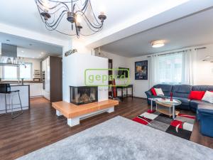 Prodej rodinného domu, Bečov nad Teplou, Na Zelené, 231 m2