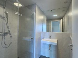Pronájem bytu 2+kk, Praha - Modřany, Československého exilu, 60 m2