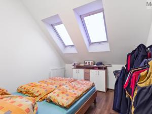 Pronájem bytu 2+kk, Hostomice, Školní náměstí, 80 m2
