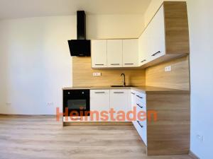 Pronájem bytu 2+kk, Ostrava - Poruba, Porubská, 41 m2