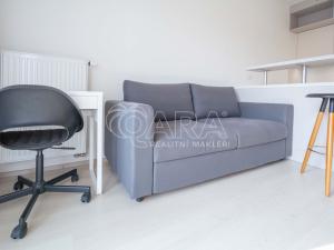 Pronájem bytu 1+kk, Praha - Vršovice, Petrohradská, 30 m2