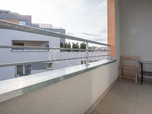 Pronájem bytu 1+kk, Praha - Vršovice, Petrohradská, 30 m2