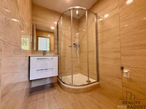 Prodej bytu 3+1, Rousínov, V Sídlišti, 73 m2