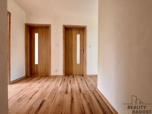 Prodej bytu 3+1, Rousínov, V Sídlišti, 73 m2