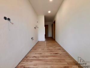 Prodej bytu 3+1, Rousínov, V Sídlišti, 73 m2
