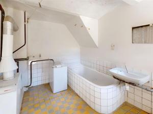 Prodej rodinného domu, Lišany, Pražská, 150 m2