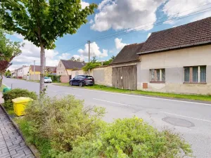 Prodej rodinného domu, Lišany, Pražská, 150 m2