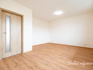 Pronájem bytu 3+1, Praha, Hrusická, 71 m2