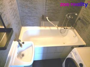 Prodej bytu 3+1, Chomutov, Školní pěšina, 81 m2
