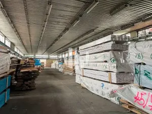 Pronájem skladu, Plzeň, Libušínská, 3000 m2