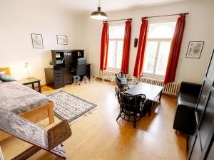 Prodej vily, Praha - Strašnice, Mrštíkova, 300 m2