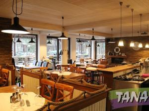 Prodej restaurace, Doksy, Přístavní, 290 m2