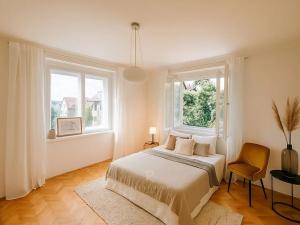 Pronájem bytu 2+1, Praha - Vinohrady, Šrobárova, 65 m2