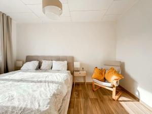 Pronájem bytu 3+1, Praha - Dejvice, Na Šťáhlavce, 70 m2