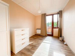 Pronájem bytu 3+1, Praha - Dejvice, Na Šťáhlavce, 70 m2