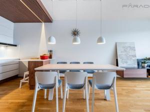Pronájem bytu 3+kk, Praha - Holešovice, Sanderova, 116 m2