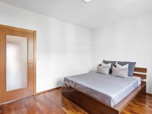 Pronájem bytu 2+kk, Praha - Dejvice, Paťanka, 52 m2