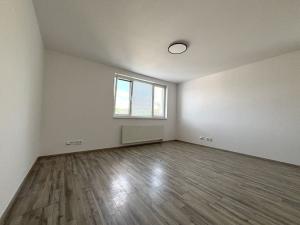 Pronájem bytu 2+kk, Plzeň - Doubravka, Na Kovárně, 55 m2