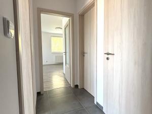 Pronájem bytu 2+kk, Plzeň - Doubravka, Na Kovárně, 55 m2