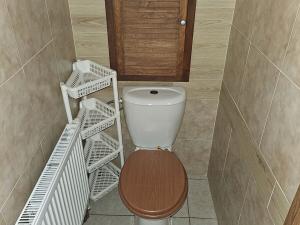 Pronájem bytu 1+1, Krupka, Bohosudovská, 45 m2