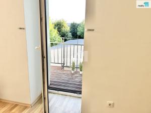 Pronájem bytu 1+kk, Praha - Ruzyně, Drnovská, 26 m2
