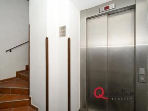 Prodej obchodního prostoru, Praha - Nusle, Slavojova, 149 m2