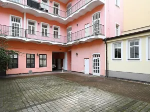 Prodej obchodního prostoru, Praha - Nusle, Slavojova, 149 m2
