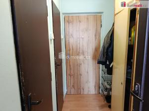 Pronájem bytu 1+kk, Praha - Záběhlice, Přesličková, 28 m2