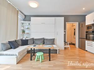 Pronájem bytu 3+kk, Brno, Vomáčkova, 68 m2