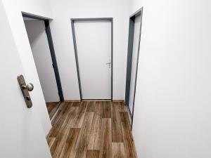 Pronájem bytu 2+1, Košťany, Hornická, 55 m2