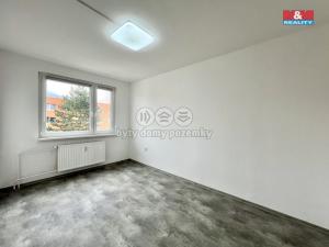 Pronájem bytu 2+kk, Děčín - Děčín XXXII-Boletice nad Labem, Pražská, 42 m2