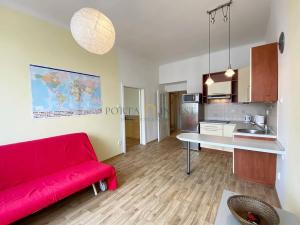 Pronájem bytu 2+kk, Praha - Nusle, Hradeckých, 54 m2