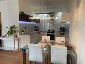 Prodej bytu 2+kk, Praha - Vysočany, Jana Přibíka, 58 m2