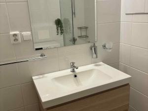Prodej bytu 2+kk, Praha - Vysočany, Jana Přibíka, 58 m2
