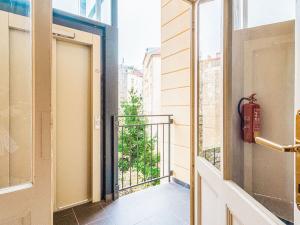 Pronájem bytu 2+kk, Praha - Nusle, náměstí Generála Kutlvašra, 58 m2