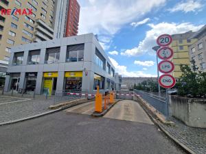 Pronájem garážového stání, Praha, Sluneční náměstí, 13 m2
