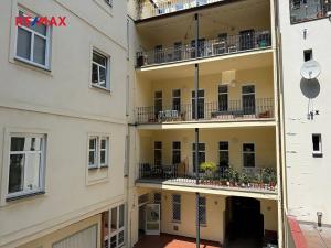 Pronájem bytu 3+1, Praha - Žižkov, Vlkova, 140 m2