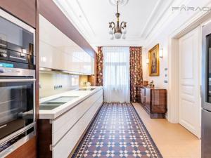 Pronájem bytu 4+1, Praha - Josefov, Pařížská, 184 m2