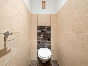 Prodej bytu 2+kk, Praha - Kobylisy, Frýdlantská, 45 m2