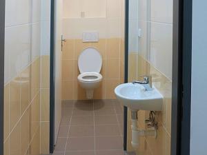 Pronájem komerčního pozemku, Králův Dvůr - Popovice, Bohumila Hájka, 150 m2