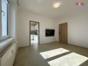 Pronájem bytu 2+1, Klatovy - Klatovy III, Masarykova, 63 m2