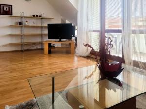 Pronájem bytu 3+1, Praha - Vinohrady, Rejskova, 110 m2