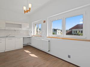Pronájem bytu 2+kk, Praha - Prosek, Poleradská, 45 m2