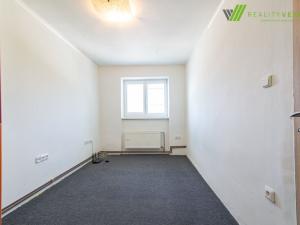 Prodej bytu 3+1, Dubňany, Palackého, 85 m2