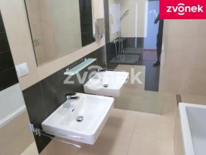 Pronájem rodinného domu, Zlín - Příluky, Nebeská, 130 m2
